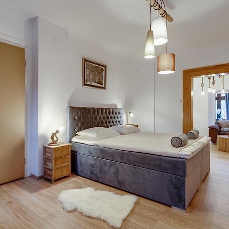 Bed and Breakfast Sobe Ela Fužine Habitación foto