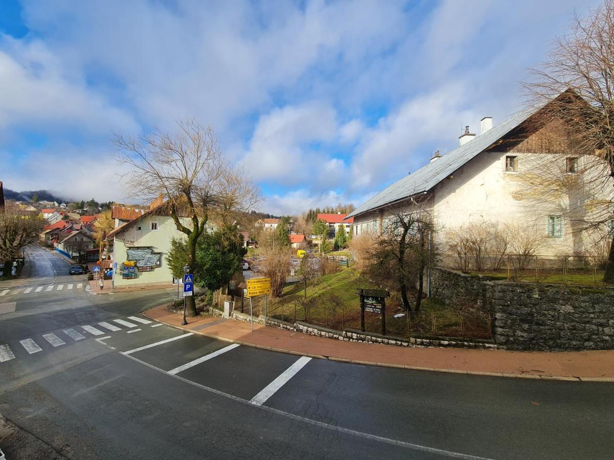 Bed and Breakfast Sobe Ela Fužine Exterior foto