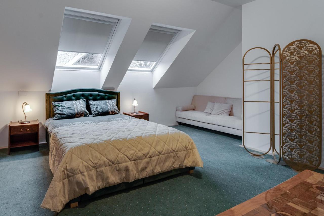 Bed and Breakfast Sobe Ela Fužine Habitación foto